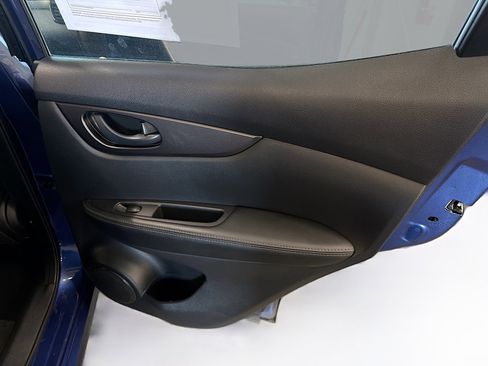 Used 2022 Nissan Rogue Sport S AWD/4WD image 30