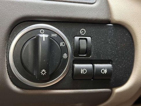 Used 2012 Land Rover Range Rover Sport Limited Edition image 28