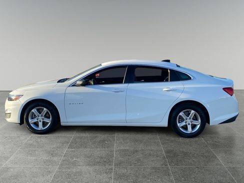 Used 2024 Chevrolet Malibu LS image 2