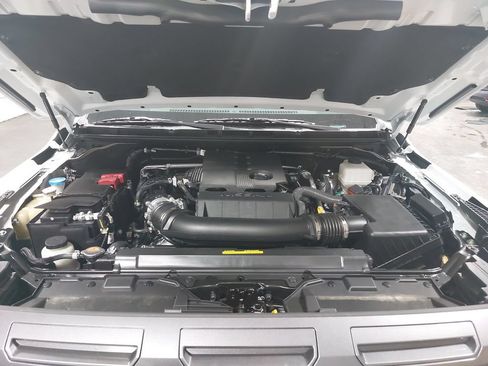 New 2026 Nissan Frontier SV w/ All-Weather Content Package AWD/4WD image 28