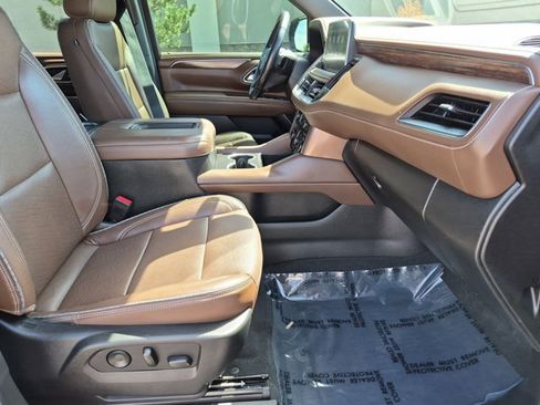 Used 2021 Chevrolet Tahoe High Country w/ Premium Package AWD/4WD image 23