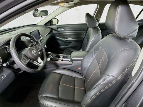 Certified 2022 Nissan Altima 2.5 SR w/ Midnight Edition Package image 22