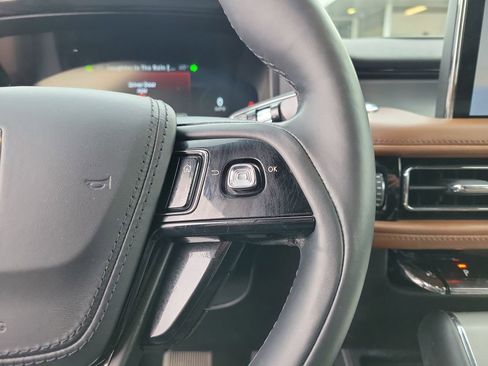 Certified 2020 Lincoln Aviator Reserve w/ Elements Package Plus image 25