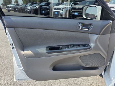 Used 2006 Toyota Camry SE FWD image 9