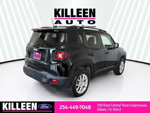 Used 2023 Jeep Renegade Latitude w/ Premium Group AWD/4WD image 9