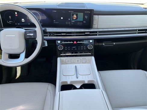 New 2025 Hyundai Santa Fe Calligraphy image 4