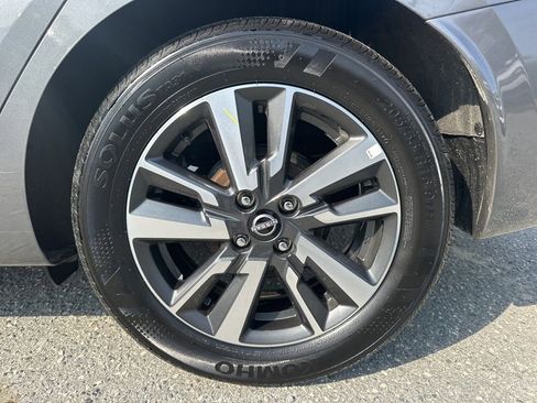 Used 2025 Nissan Versa SV image 24