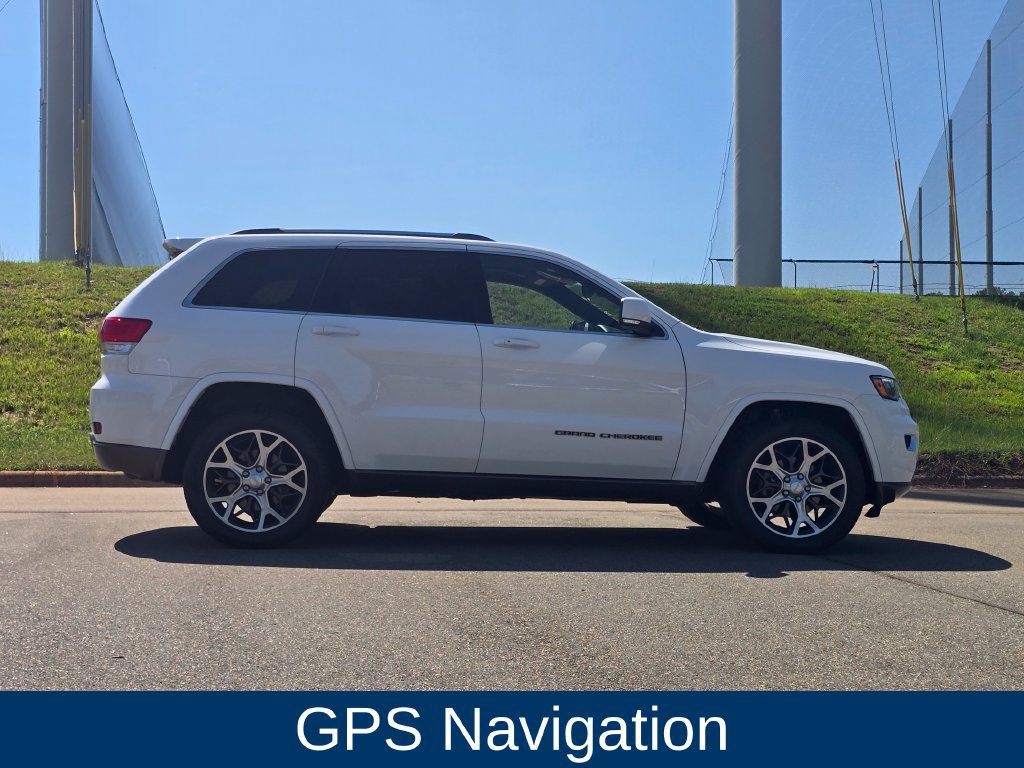 Used 2018 Jeep Grand Cherokee Limited AWD/4WD image 2