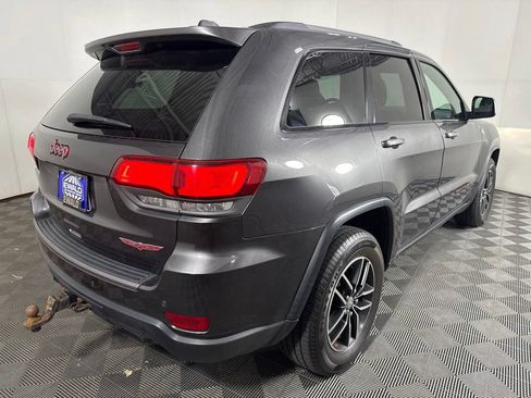 Used 2017 Jeep Grand Cherokee Trailhawk w/ Trailhawk Luxury Group AWD/4WD image 11