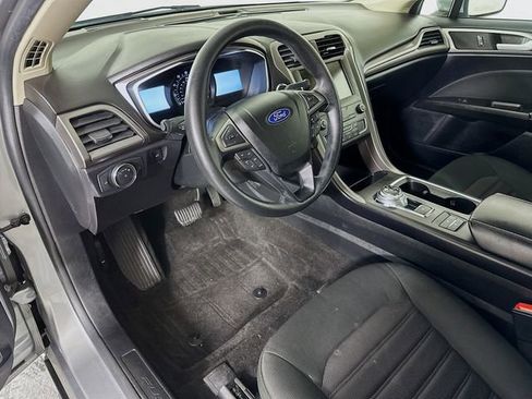 Used 2020 Ford Fusion SE image 19