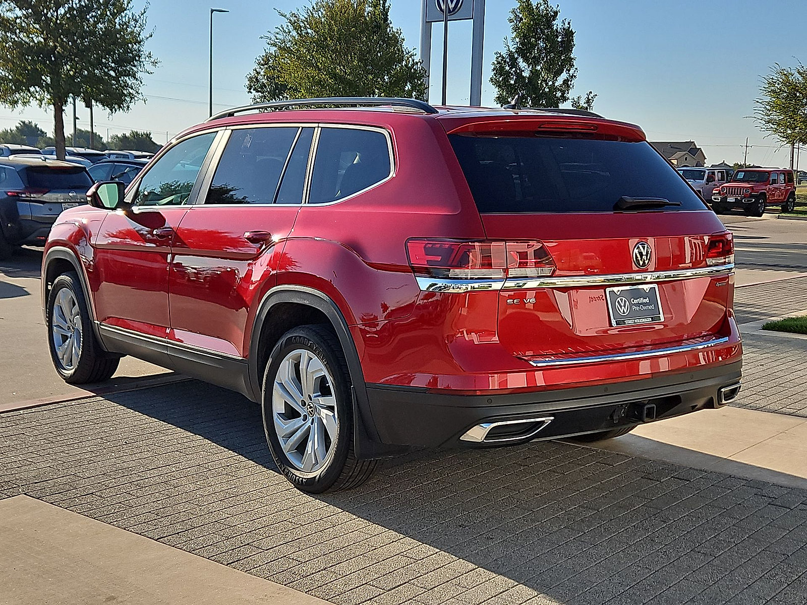 Certified 2023 Volkswagen Atlas SE w/ Panoramic Sunroof Package AWD/4WD image 6