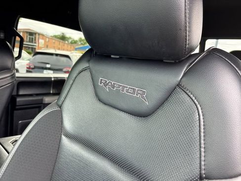 Used 2019 Ford F150 Raptor w/ Equipment Group 802A Luxury AWD/4WD image 8