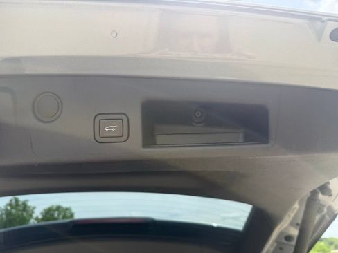Used 2023 Chevrolet Equinox LT FWD image 7