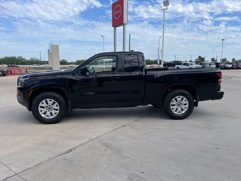 Certified 2023 Nissan Frontier SV w/ Technology Package RWD image 4