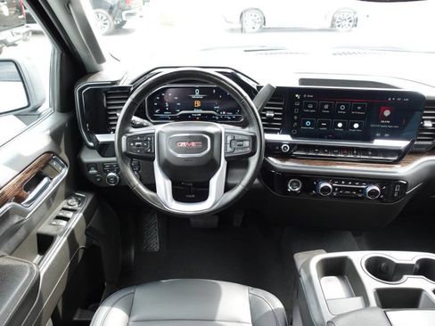 Used 2023 GMC Sierra 1500 SLE w/ X31 Off-Road Package AWD/4WD image 42