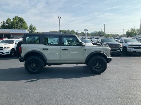New 2026 Ford Bronco 4-Door w/ Sasquatch Package AWD/4WD image 4