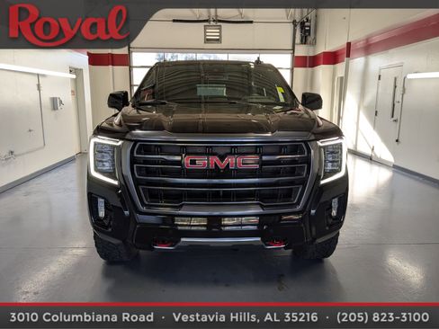 Used 2023 GMC Yukon AT4 w/ AT4 Premium Package image 6
