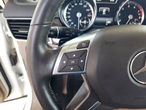 Used 2015 Mercedes-Benz GL 450 4MATIC w/ Lighting Package image 36