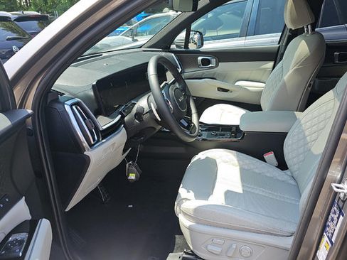 Used 2025 Kia Sorento SX Prestige AWD/4WD image 5