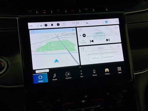 Used 2023 Jeep Grand Cherokee L Limited image 18