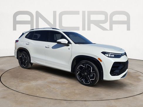 Used 2026 Volkswagen Tiguan SEL R-Line image 4