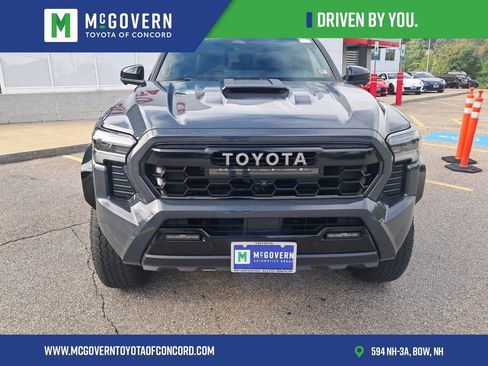Used 2024 Toyota Tacoma TRD Pro AWD/4WD image 8