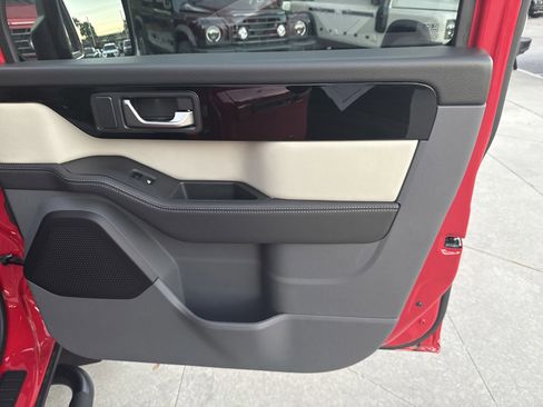 New 2025 INEOS Grenadier Fieldmaster Edition image 33