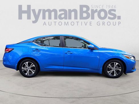 Used 2020 Nissan Sentra SV image 2