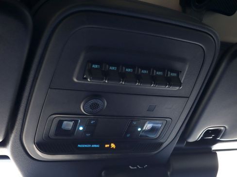 Used 2025 Ford Bronco Raptor image 23