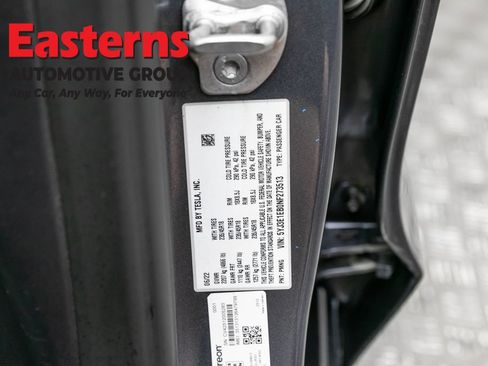 Used 2022 Tesla Model 3 Long Range AWD/4WD image 32