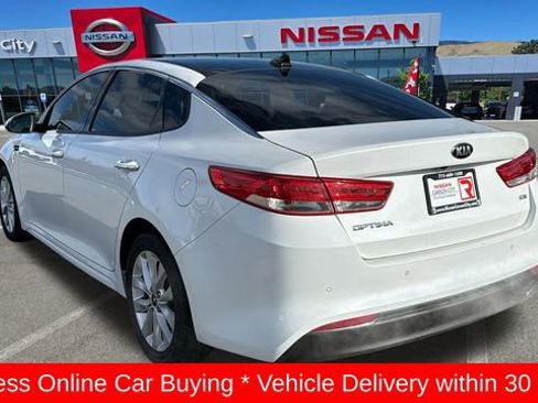 Used 2018 Kia Optima EX w/ Premium Package image 5