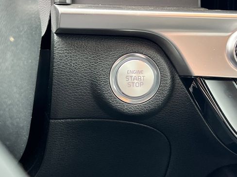 Certified 2025 Kia Telluride LX image 27