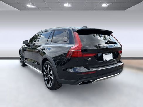 Used 2020 Volvo V60 T5 Cross Country w/ Protection Package Premier AWD/4WD image 3