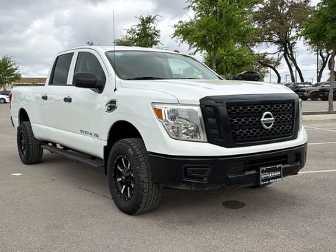 Used 2019 Nissan Titan S w/ S Utility Package image 3