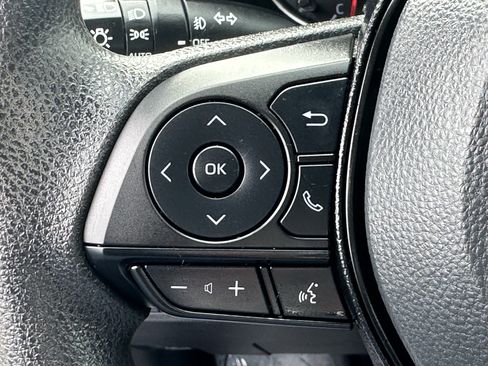 Used 2021 Toyota RAV4 XLE w/ Convenience Package image 26