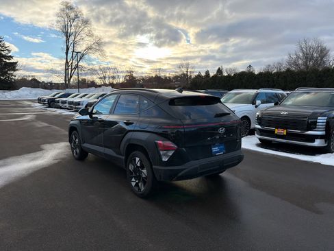 Used 2025 Hyundai Kona SEL image 3