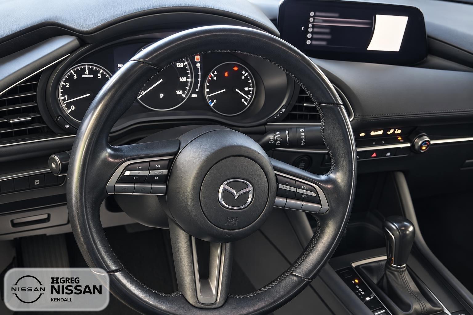 Used 2020 MAZDA MAZDA3 Hatchback FWD image 9