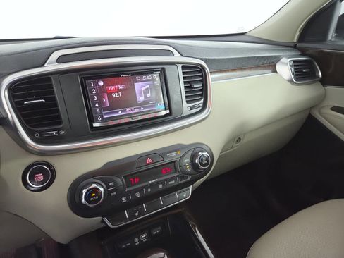 Used 2016 Kia Sorento EX w/ EX Premium Package AWD/4WD image 25