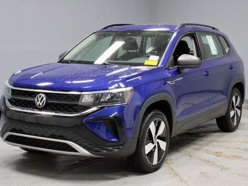 Used 2024 Volkswagen Taos S AWD/4WD image 7