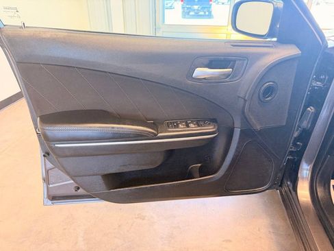 Used 2022 Dodge Charger SXT RWD image 24