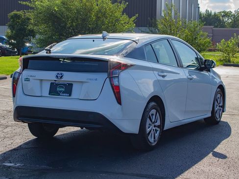 Used 2016 Toyota Prius Four FWD image 9