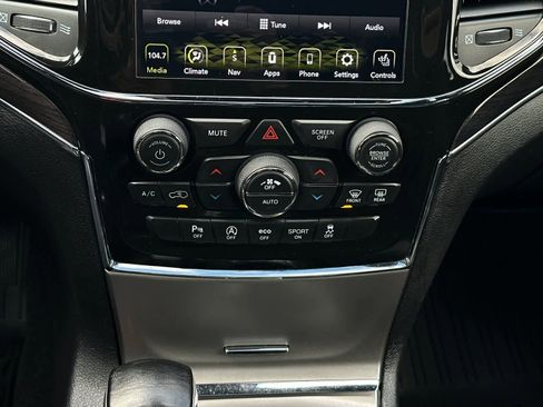 Used 2021 Jeep Grand Cherokee Overland AWD/4WD image 21