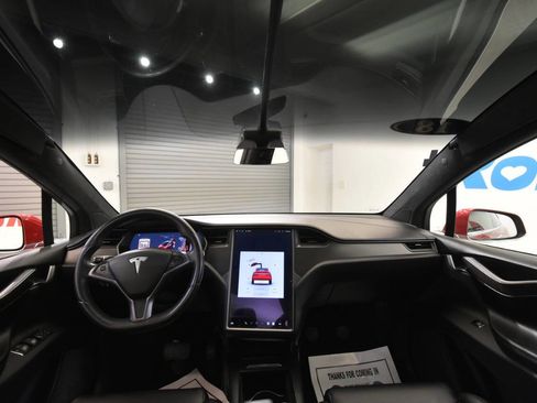 Used 2018 Tesla Model X 75D AWD/4WD image 28