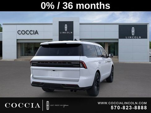 New 2025 Lincoln Navigator Reserve w/ Jet Appearance Package AWD/4WD image 8