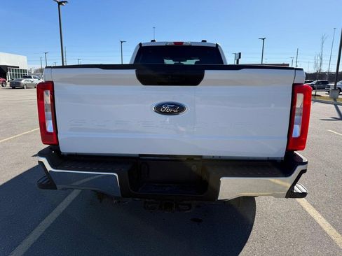 Used 2024 Ford F250 XLT image 5