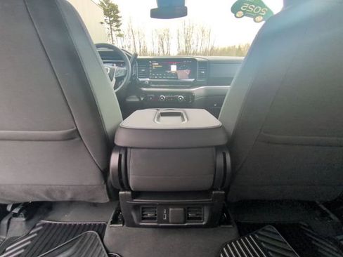 Used 2025 GMC Sierra 1500 Elevation image 21