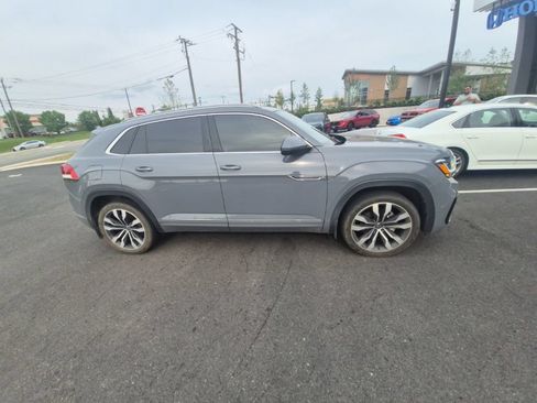 Used 2022 Volkswagen Atlas Cross Sport SEL Premium R-Line AWD/4WD image 3