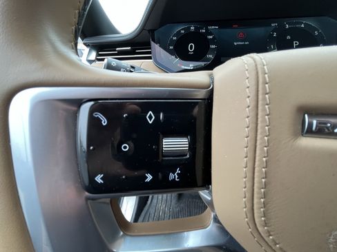 Used 2023 Land Rover Range Rover SE image 21