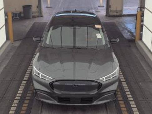 Used 2023 Ford Mustang Mach-E Premium RWD image 7