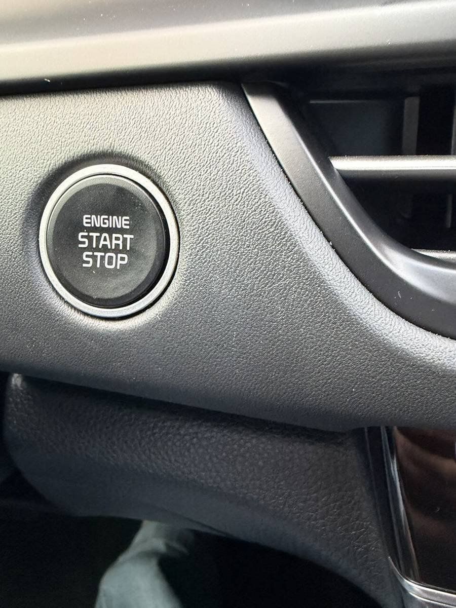 Used 2025 Kia Seltos EX FWD image 35